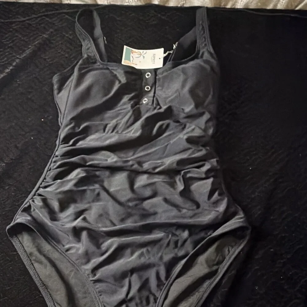 B2PRITY Women's Black One Piece Swimsuit Wide Strap Button Front Ruched, S